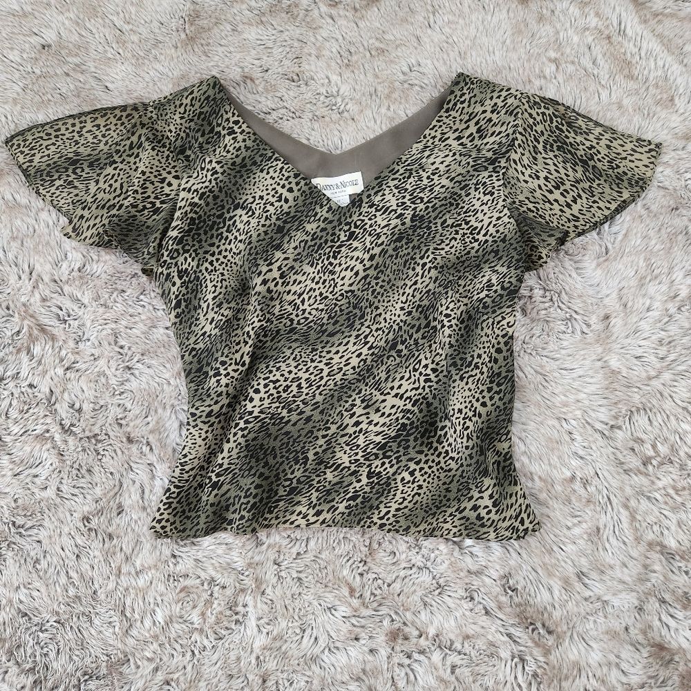 Danny & Nicole New York Vintage Animal Print Flutter‎ Sleeve Top Size 12